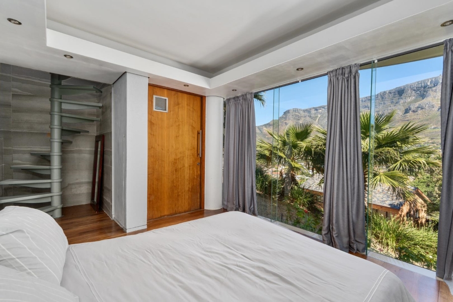 4 Bedroom Property for Sale in Tamboerskloof Western Cape